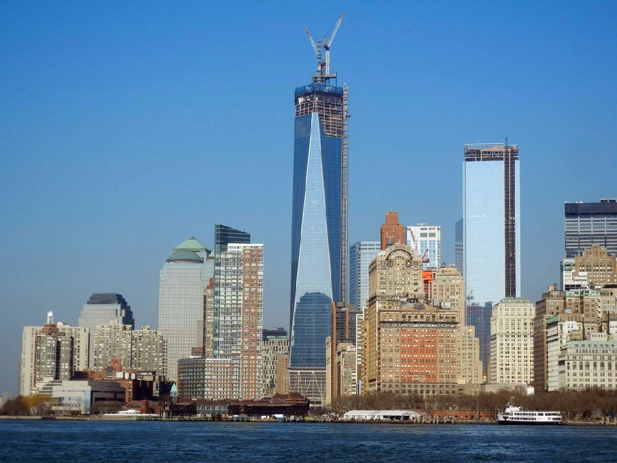 2013年11月13日，纽约新世贸中心成为全美最高楼。